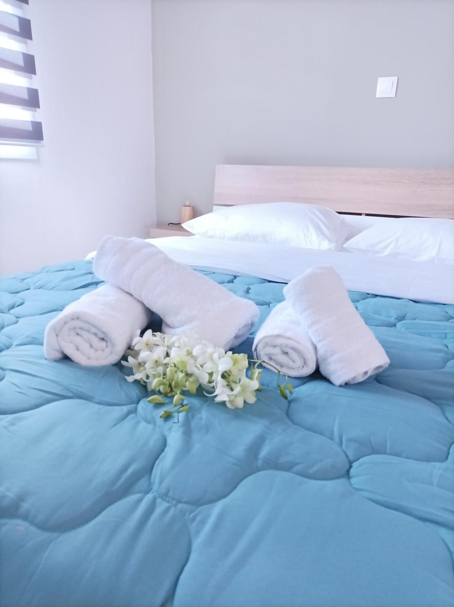 V&E'S Apartments Pigadhia  Екстер'єр фото